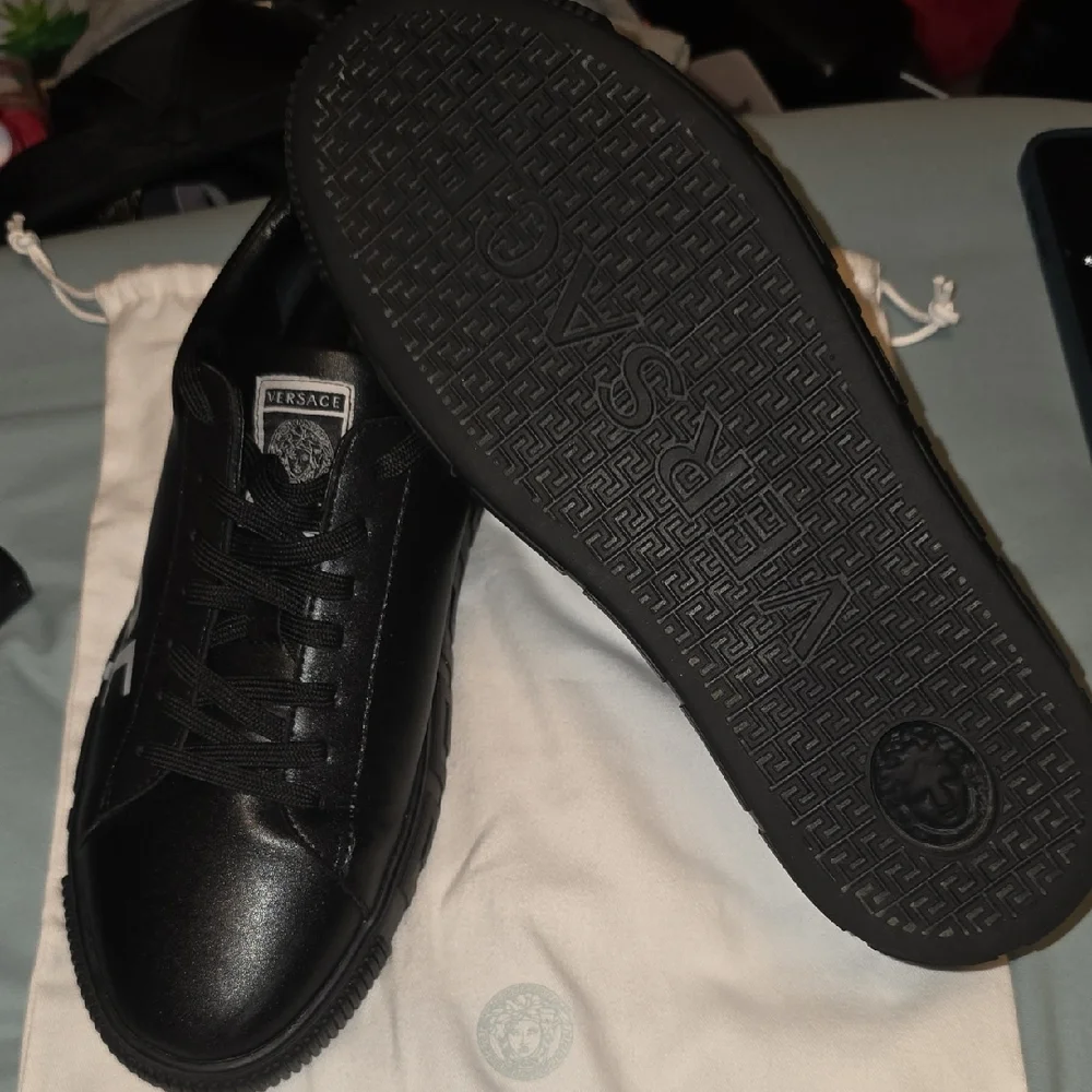 Versace Black and White Men's Sneakers - Picture 2 of 3